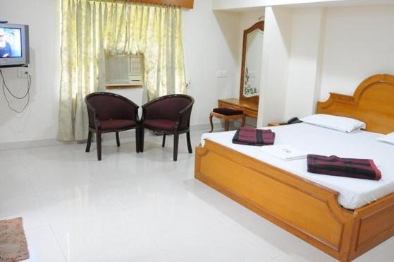 Lloyds Guest House, North Boag Road, T. Nagar Ченай Екстериор снимка