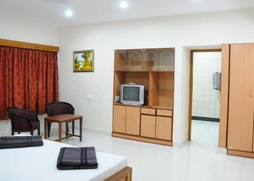 Lloyds Guest House, North Boag Road, T. Nagar Ченай Екстериор снимка